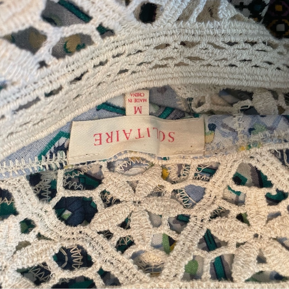 Solitaire Embroidered Bohemian Tunic! 3/4 Sleeve! Lace trim! Like new! Medium - Picture 10 of 13